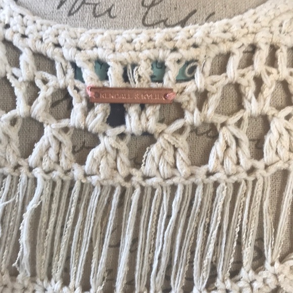 Crochet Tassle Vest - Picture 4 of 7